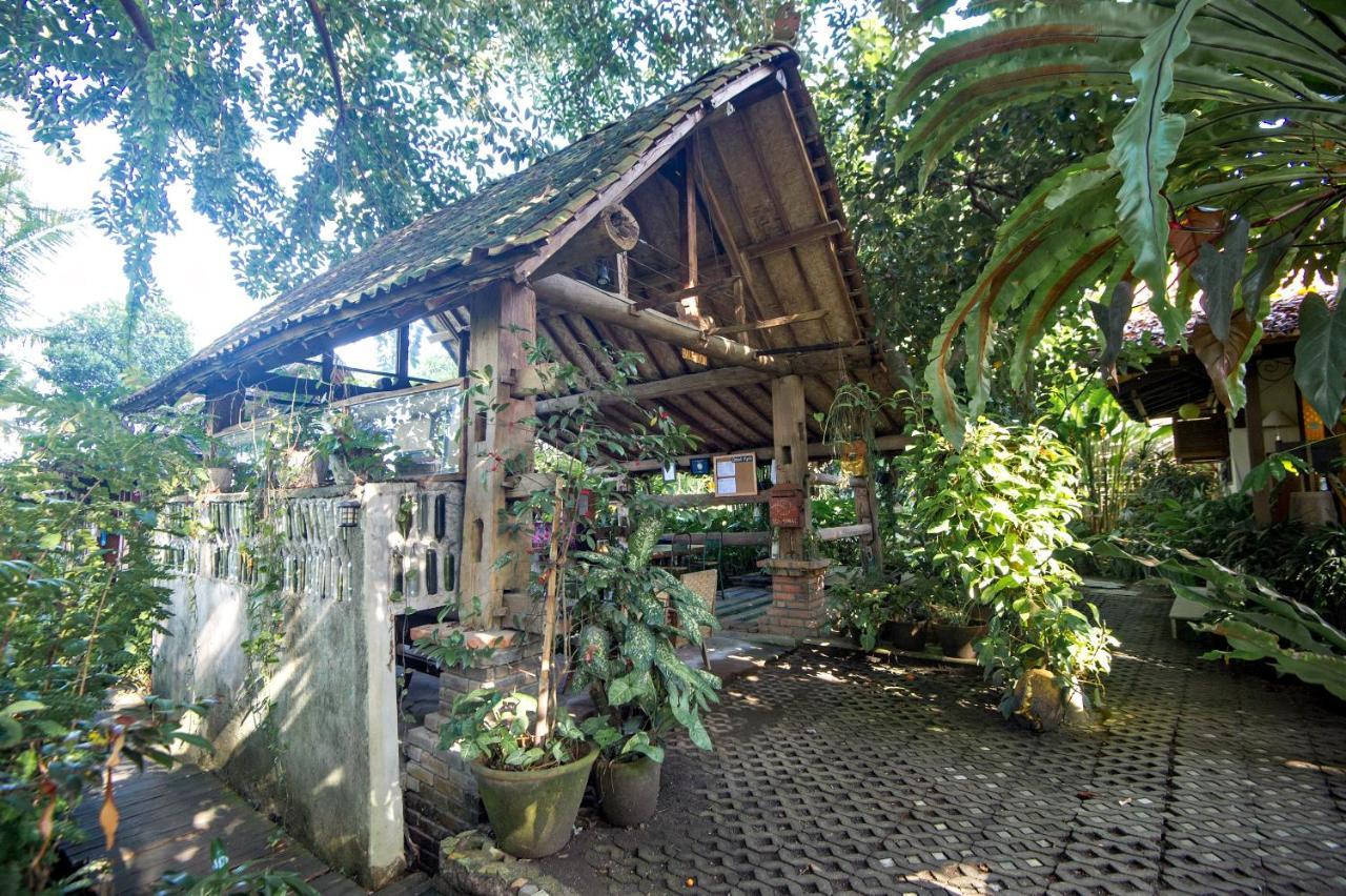 Hotel Omah Apik Ubud Exterior foto